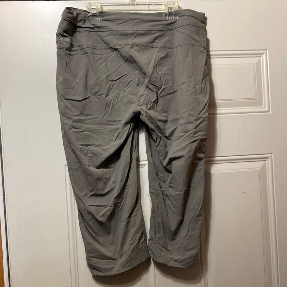 Columbia‎ Capris 12